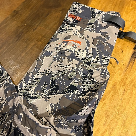 Sitka Dewpoint Pant - LG - Picture 4 of 4